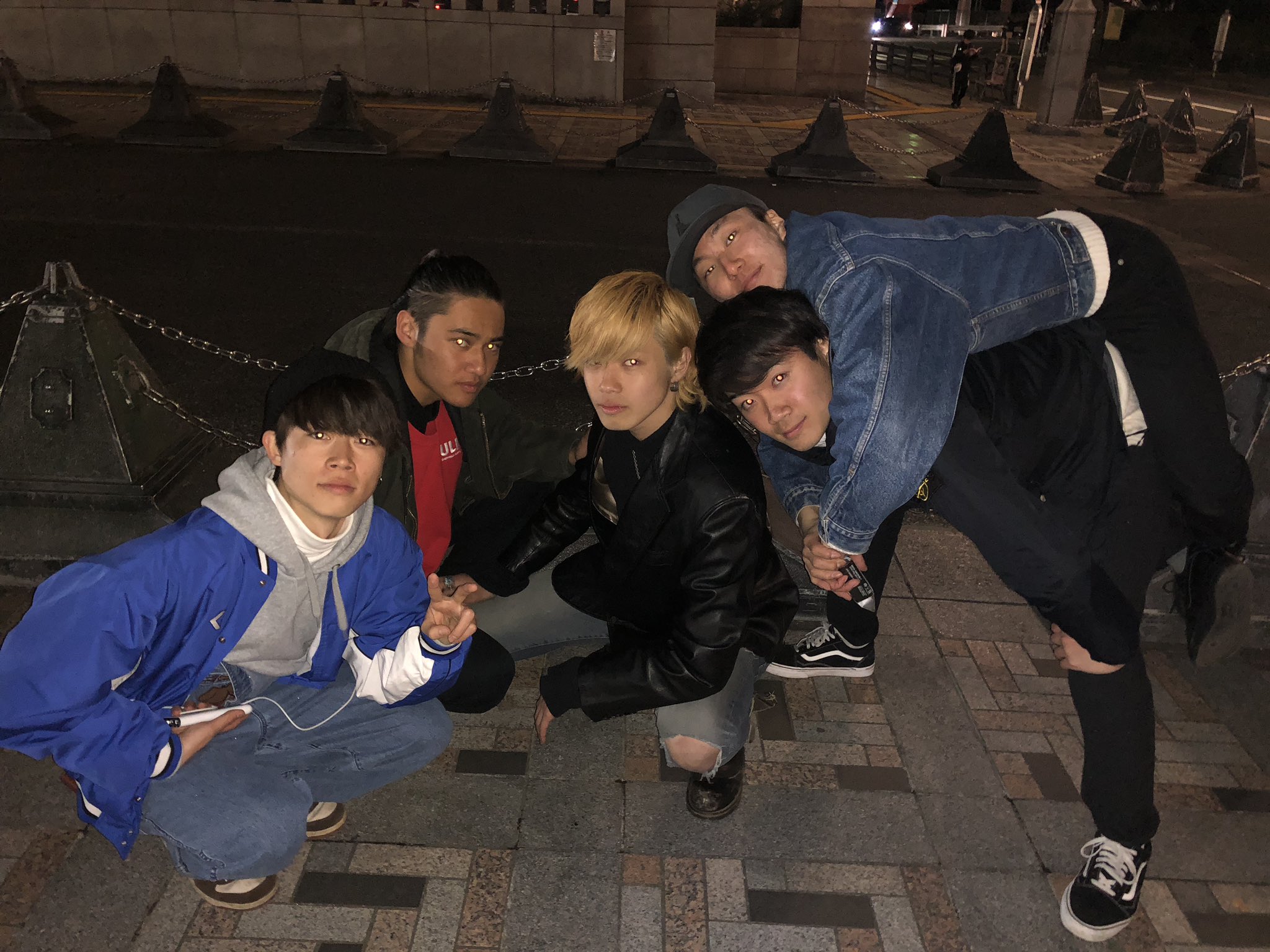 تويتر コムドット ゆうた على تويتر 結成から約5ヶ月 コムドット第一回オフ会大成功 あんなにたくさんの人が来てくれるとは思いませんでしたほんとにありがとう 早くコムドットを売れさせてコムレンジャー ひとまかせ Youtuber オフ会 T Co