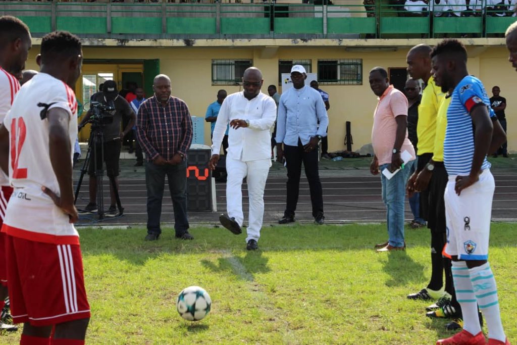 Coup d envoi de la 3ème journée au stade de l Injs CMS-MISSILE