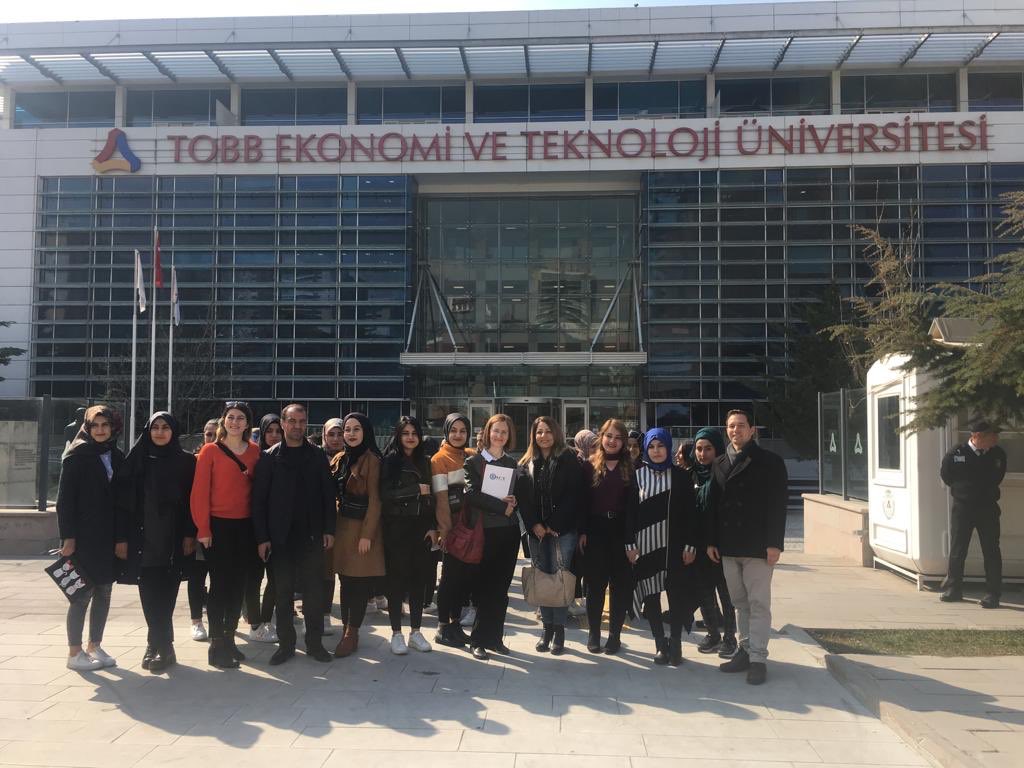 8 Mart Dünya Kadınlar Günü münasebetiyle Sosyal Sorumluluk Projesi kapsamında Kurtalan ve Kayabağlar’dan 30 kişiyi Başkentimiz Ankara’ya götürdük.
<a href="/ihsanemre/">İhsan Emre AYDIN</a> 
@TBBTR   <a href="/KayabaglarBld/">Kayabağlar Bld.</a> 
#HerŞeyKayabağlarİçin