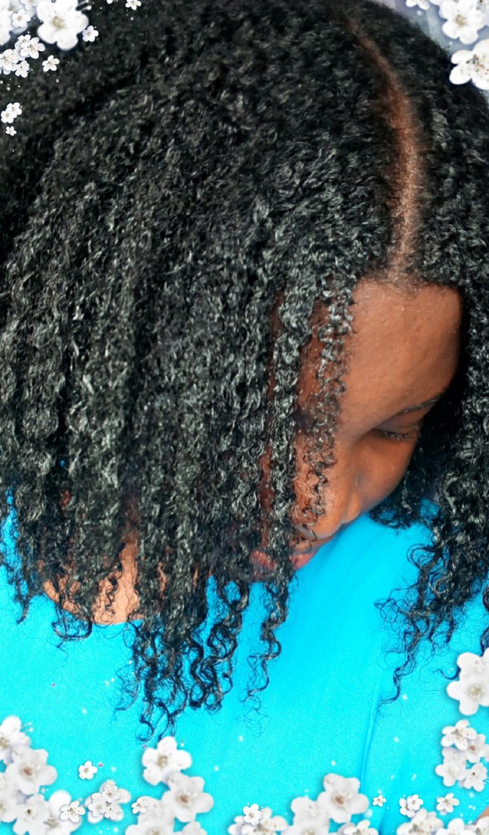 Ghee_Couture's tweet photo. I love my curls 😊😊#internationalwomensday #type4ahair #type4hair #naturalhair #naturalnigerian #4ahair #freshlywashedhair https://t.co/C9EjtEMKIZ