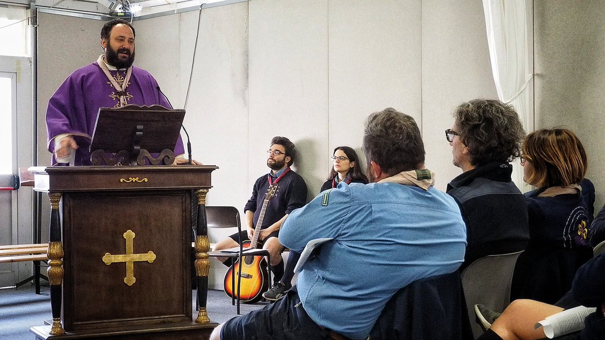 Si apre il Consiglio Regionale che vede ospite il Presidente AGESCI, che sarà con noi per i lavori in vista del Consiglio Generale 2019!

#agesci #camerino #CG2019 #agescimarche