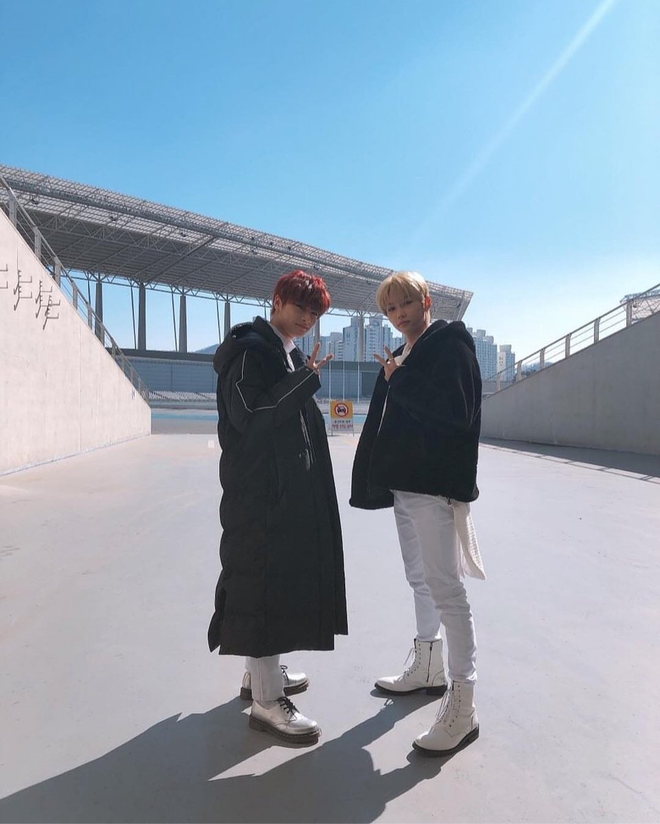 Blooming0208's tweet photo. 필릭스 형아랑 신나게 찍었네!!!👍ㅋㅋㅋ
앨범이랑 리얼리티 기대하께!!💕💟
.
.
#스트레이키즈 #IN #아이엔 #양정인 #정인  #StrayKids #JeongIn #YangJeongIn #스키즈 #필릭스 #Felix #Clé1_MIROH #MIROH #YouMakeStrayKidsStay https://t.co/o42UA4lVWr