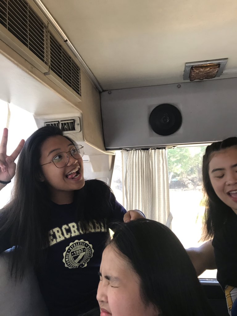 MCHSboosters's tweet photo. and for the last time, here’s to our one and only master braider @ZarynBasuel 💚 Thank you for your last service✊🏽😩we appreciate you and we’ll definitely miss you, master braider😢💙💛 https://t.co/NUF3XDIUNs