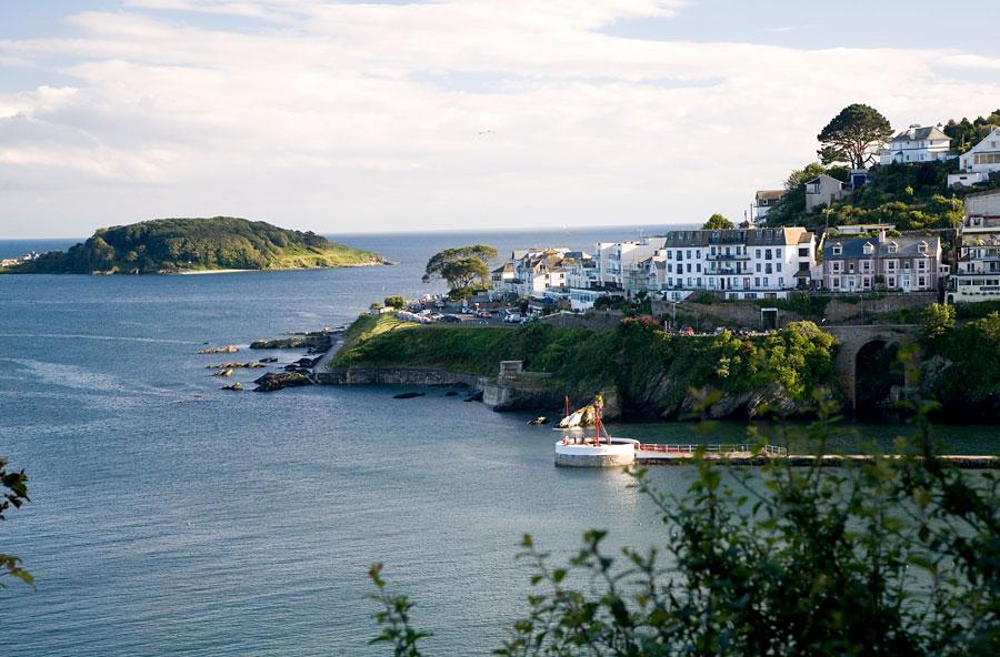 The latest "Island of the Week". Off to #Cornwall with St George's island near #looe. #charity #sailing #cancer for <a href="/CR_UK/">Cancer Research UK</a>
 &amp; <a href="/OakhavenHospice/">Oakhaven Hospice</a>

yodare.co.uk/2019/03/09/yod…