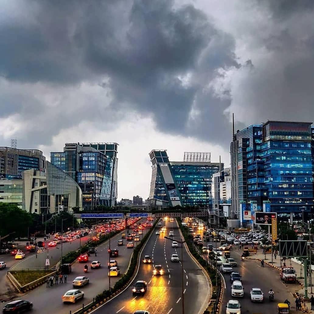 FaadDelhi's tweet photo. The buzzing metropolis and commercial center for #Delhi 
.
.
Welcome to #Gurugram 

#Gurgaon #DelhiNCR #commercial #BusinessHub https://t.co/3HFonKXaPe