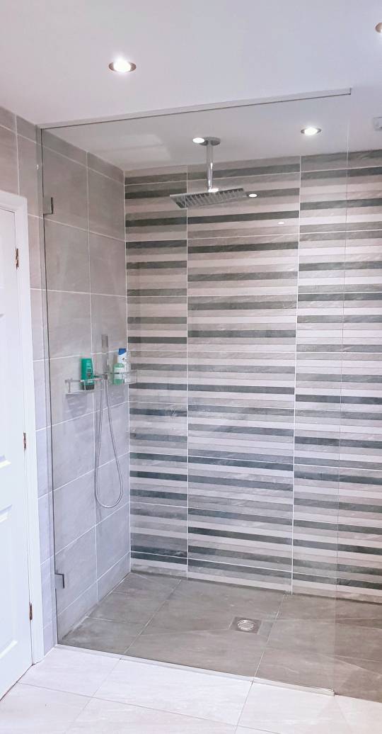 There's no need to be boring with your #bathroom style as our latest #tslinstallation proves. #luxurybathroom #theshowerlab