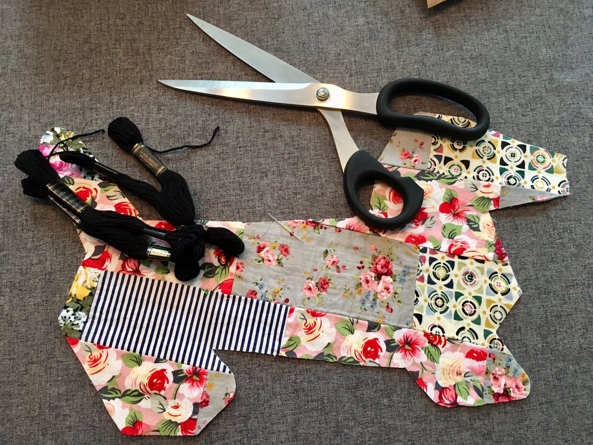 BeardyTatters's tweet image. #hotdog #diggidydog #daschund #bestfriend #pickle #cornichon #universal #naturaltherapy #wellbeing #peaceofmind #foxandtatters #design #cushion #quilting #charity #giving #thegiftthatkeepsongiving #hellosausagehellopickle