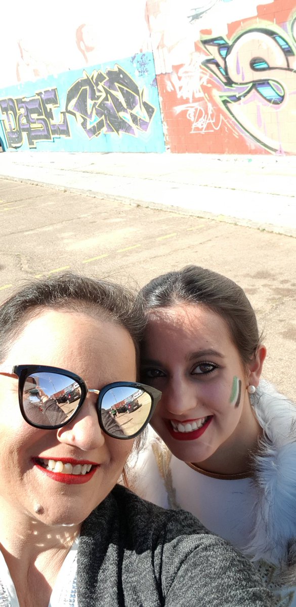 lembe21's tweet photo. Una tarde muy buena de carnaval... con los nuevos  Los Nuevos Cariocas De Merida en Torremegia... lo único que todavía no entiendo  es porque no te permitieron salir a ti  Carlos, porque se notó y mucho tu ausencia.. eres muy grande y quien no lo quiera ver pues ajo y agua... https://t.co/GtdaO0VA5C