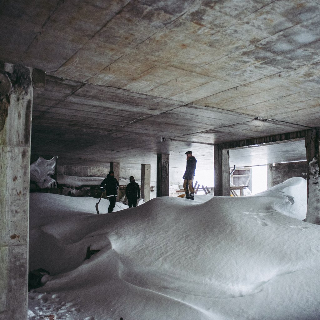 RagnarokFilms's tweet photo. #bunker #old #abandoned #LocationScouting #mountains #nature #travel #onlocation #workandtravel #traveling #movieset #locationshoot #locationfilming #locationfinder #filmproduction #outdoorlocations  #behindthescenes #norway  #snow #snowscape @locationvang https://t.co/OXkExWjzLR