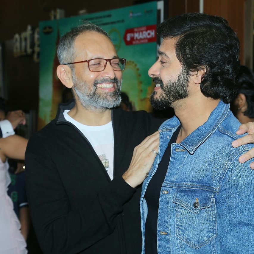 KartikeeYadav1's tweet photo. #ScreeningNight 😍🔥❤ 
#TiandTi #8thMarch 
#TiAndTi #InCinemasNow
@anandpanditmotionpictures #GoosebumpsEntertainment #HyperbeesMediaPvtLtd #CarnivalPictures

@mrinalmrinal2 @anandpandit
@sonalee18588 @prarthana.behere @sidchandekar
 @cheesianopizza 
#mediabuzzpr #officialpr https://t.co/YSacn9dDP1