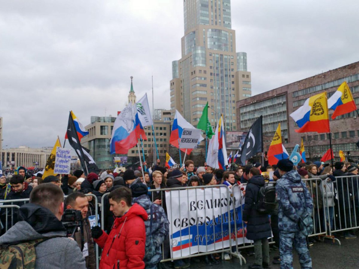 Митинг проспект. Митинг на проспекте Сахарова. Митинг за свободу интернета Москва. Митинг против изоляции интернета. Свободный интернет митинг.