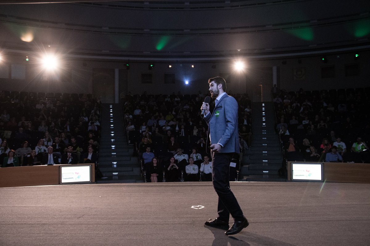 urbidoapp's tweet photo. Minulý týden jsme měli možnost představit URBIDO na StartUp Show Green Light Akcelerátoru. Získali jsme hned dvě ocenění: cenu rektora VŠB - TUO a cenu Moravskoslezského kraje. Děkujeme. Bereme to jako ocenění za naše snažení, ale také jako závazek. Pomáháme obcím být Smart. https://t.co/aOkh8S32QM
