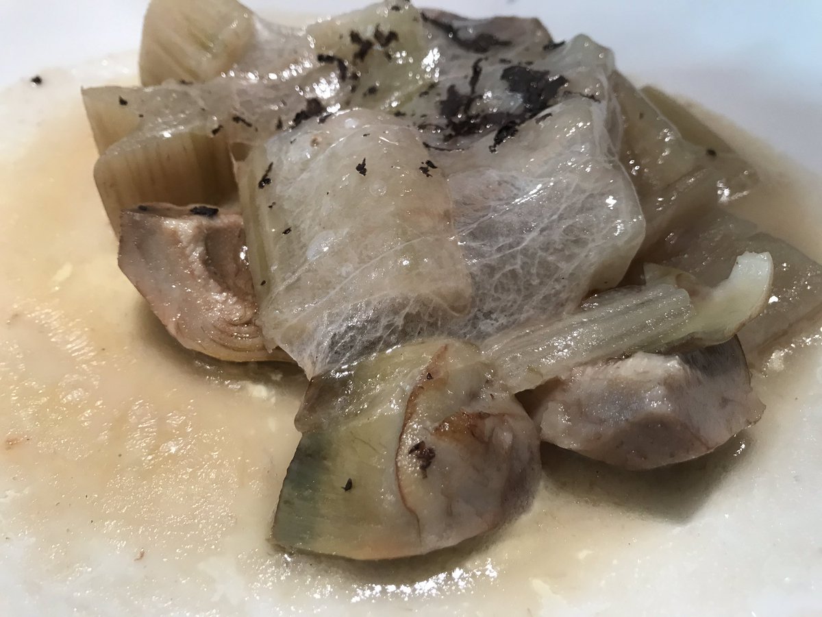 manuelsommelier's tweet photo. #Picando #Barra #NouManolin @GrupoGastronou #Gamba #JamonBellota @JamonJoselito #Ensaladilla #ChipironPlancha #CardoVeloPanzeta #AlcachofaParmigiano #Gastronomia #Disfrutar #Ambiente #Calidad #Vino #ViñasDeGain @artadi_es #Winelover https://t.co/UWzSYEolFA