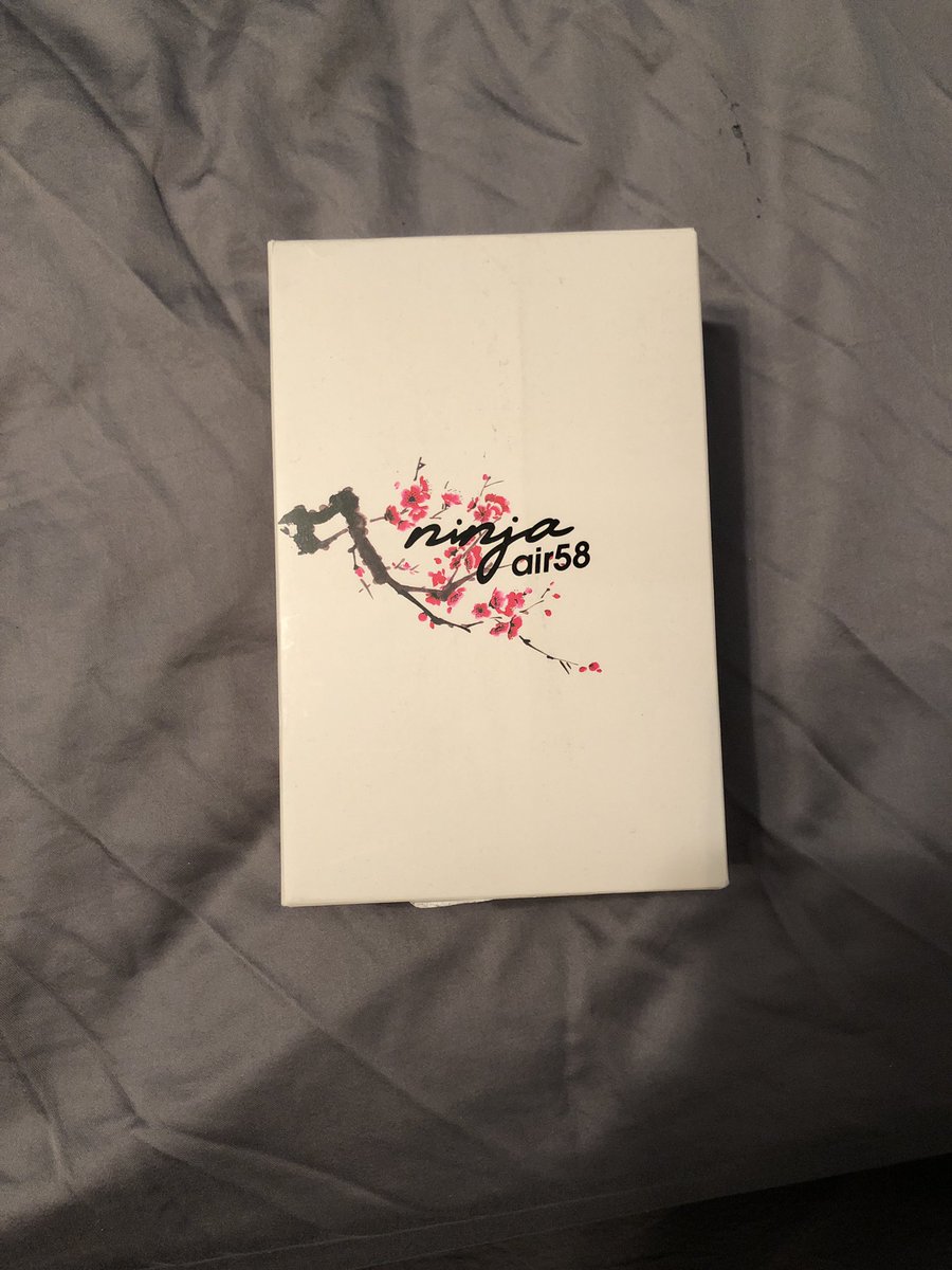 Poach's tweet image. Giving away a Ninja Cherry Red Finalmouse Ultralight, if you want to win you must follow and RT on Twitter and follow my Instagram.com/liquidpoach --- winner chosen in 5 days 🔥