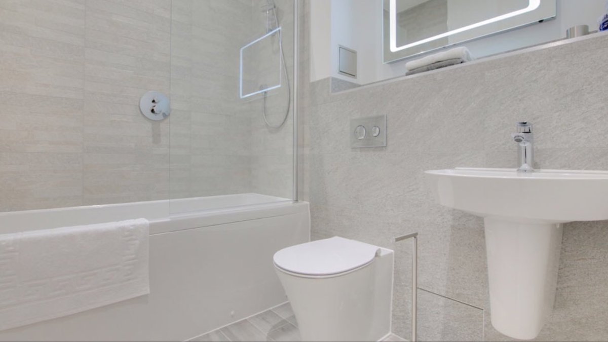 LanesServiced's tweet photo. Just released a selection of one bedroom apartments in Edinburgh house Harlow available on short terms let’s of one night or more. Please find more info by visiting https://t.co/qOYp1oP1n2 https://t.co/re6jPKH89F
