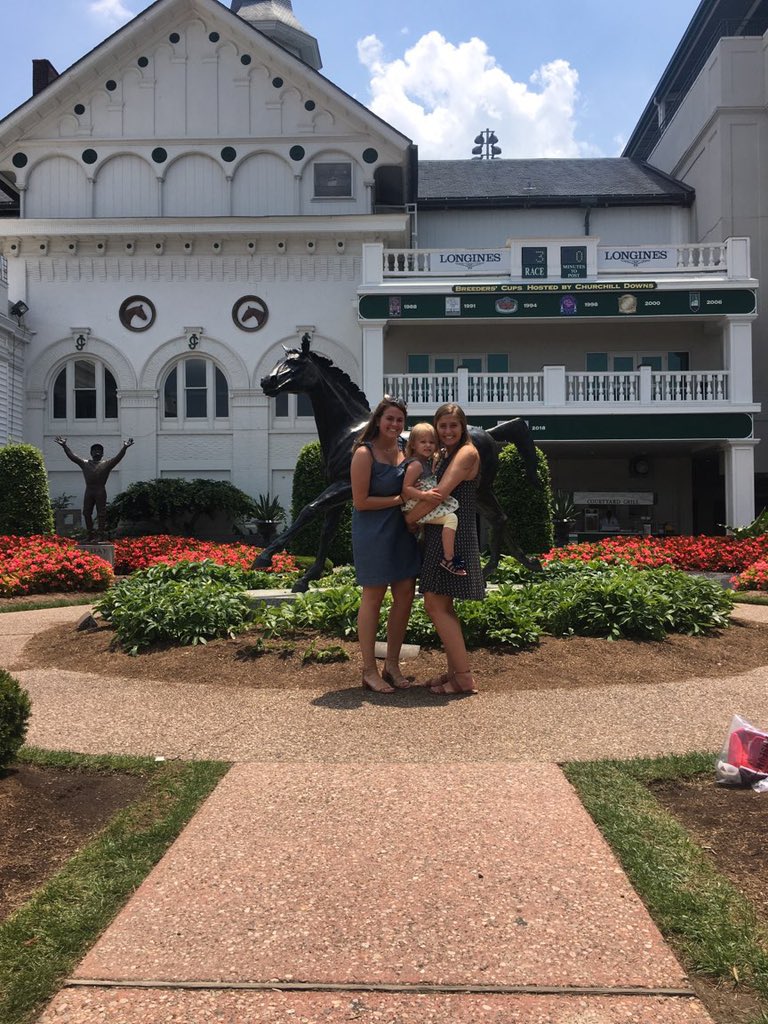 addisondaugh33's tweet photo. Happy 19th Han!!!! Love ya always https://t.co/YvBIyUIZs0