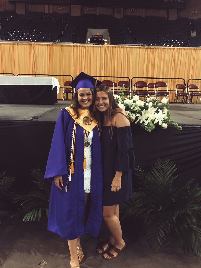addisondaugh33's tweet photo. Happy 19th Han!!!! Love ya always https://t.co/YvBIyUIZs0