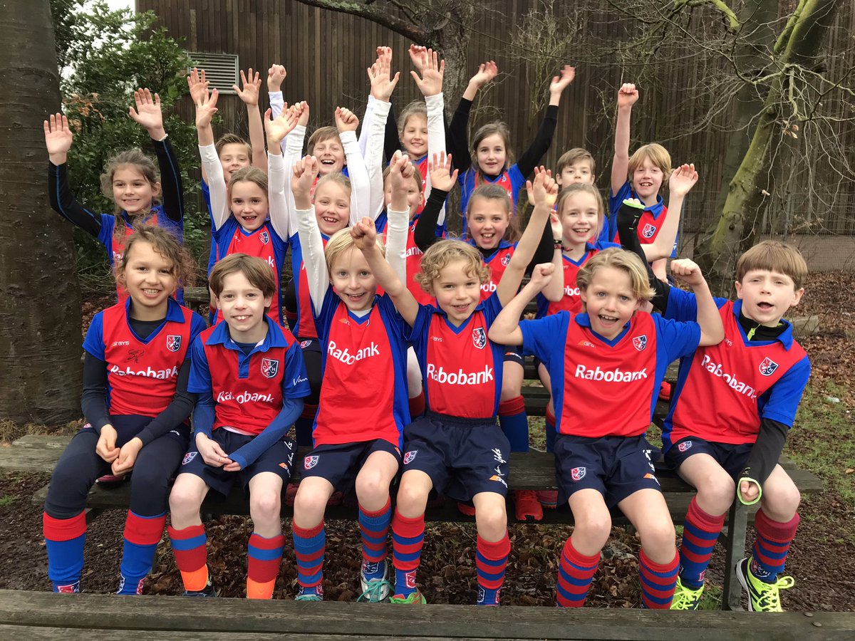 Lineup kids bij SCHC H1 @SCHC_Heren1