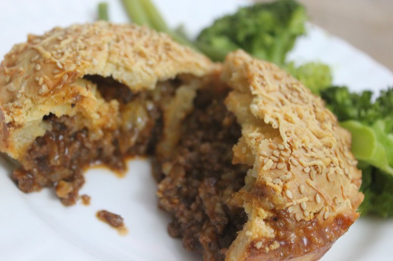 The story of The Cobbler...our 🥉#BritishPieAwards beef in beer with cheese pie 😍#MadeInNorthamptonshire 😍 bit.ly/2NTHyaV