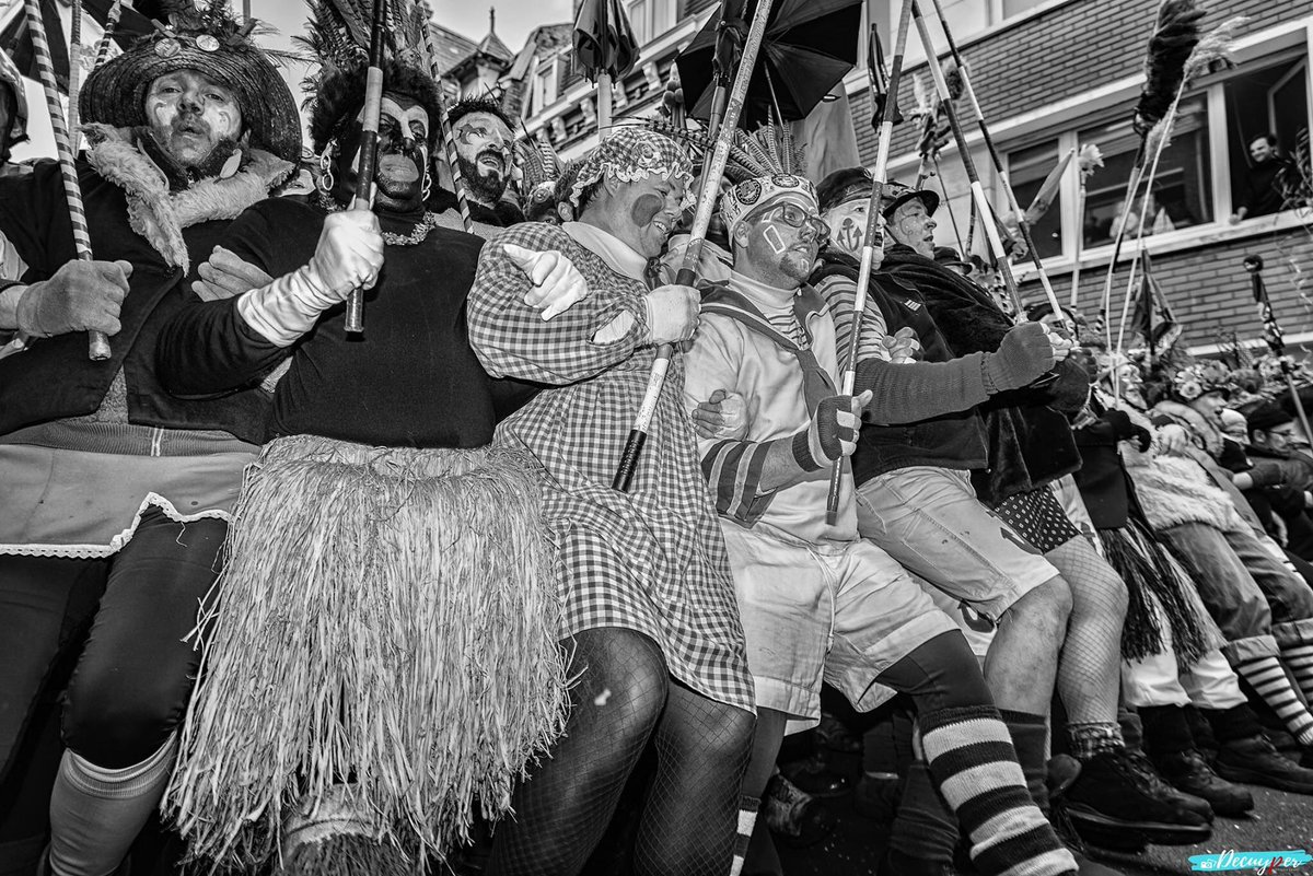FredDecuyper's tweet photo. 1ère ligne à la bande Malo #Dunkerque #bandedemalo #carnaval #carnavaldunkerque @Dunkerque https://t.co/J0SQB1eVXM