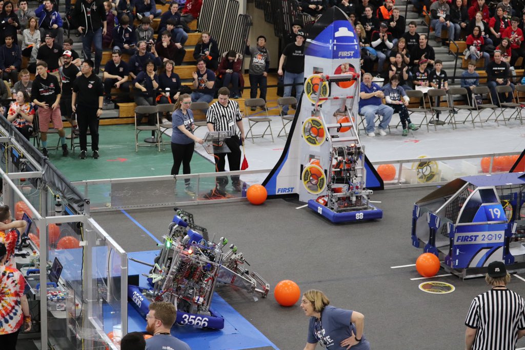 FRCTeam23's tweet photo. @frcteam88 Incredible finish!!! #fullrocket #omgrobots @NEFIRST @NE_SEMA #NEFIRST https://t.co/0qqimARMpL