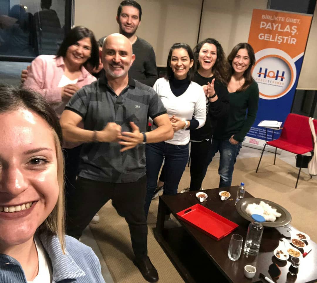 muhendis_anne's tweet photo. İnsan her seferinde kendini yeniden keşfediyor ya; işte bu çok güzel bir şey. Bir de bu keşiflerinde güzel insanlarla da tanışıyorsan çok şanslısın demektir..
#mühendisanne #koçluk #coaches #houseofhuman #inovasyon #future #eğitim https://t.co/ZF7f8ZmNP5