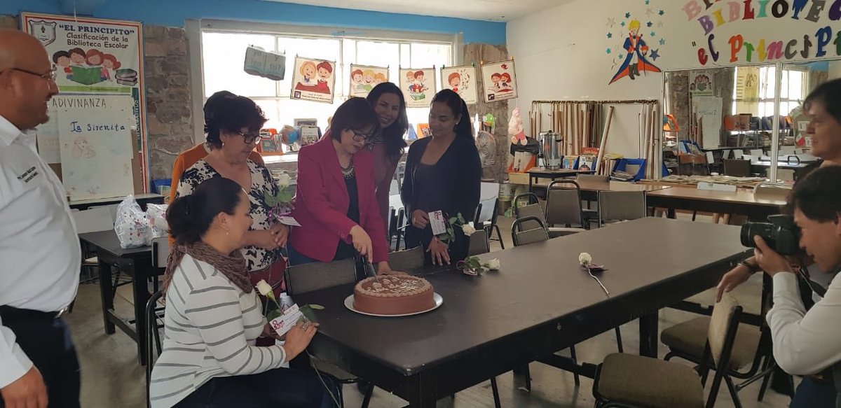 claudia90294876's tweet photo. 👉#SNTEconEllas 🙋‍♀️
Es tiempo de reivindicar a mujeres del magisterio con paridad en el #SNTE y Secciones Sindicales #PalabraDeMaestro #DiaInternacionaldelaMujer2019 ✔️ 
#8Mar #MujerTuEres @GurrolaZamora @SnteNacional #Seccion44 #Snte44 https://t.co/IEWwbXATao