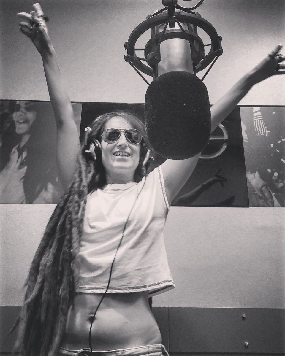 RadioOne1037's tweet image. #StudyWeekend de #domingo con @MarcitoRocha 

📻🎧😎
