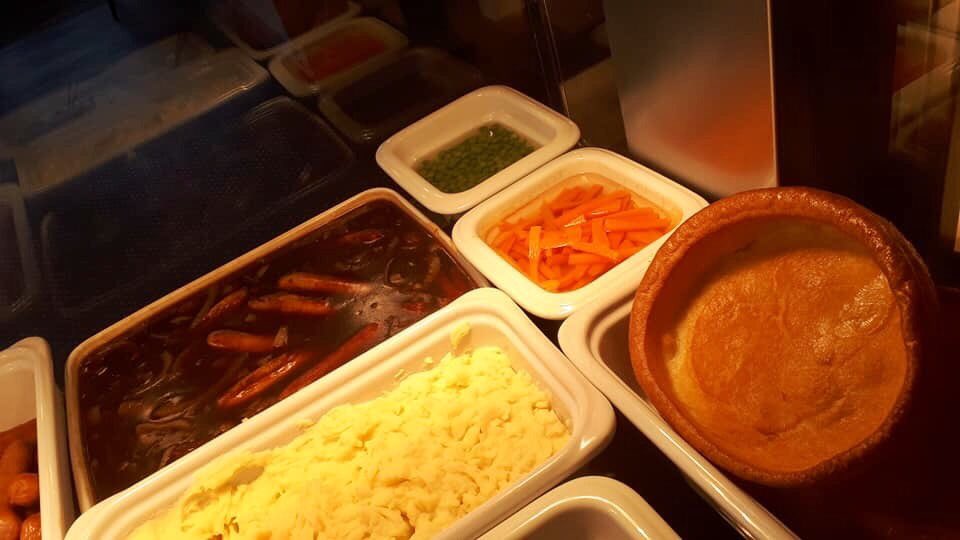 MilligansBakery's tweet image. Calling all Kenton Milligans fans!
Pop into our Kenton Bakery and fill your boots with Cumberland Sausage in Onion Gravy, Veg, Creamy Mash all inside a giant Yorkshire! 😍😍😍
What more could you want on this cold windy day? 
#milliganskenton #kenton #milligans