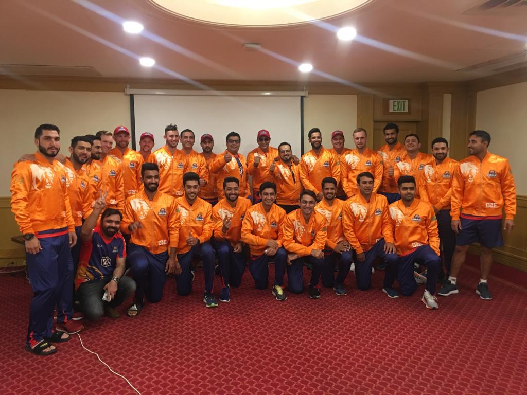 KarachiKingsARY's tweet photo. The team of #KarachiKings is all excited for the film #PareyHutLove which is releasing on Eid ul Azha 2019.
#ARYFlms #thevisionfactoryfilms #AsimRaza #SheheryarMunawar #MayaAli #ahmedalibutt #zaranoorabbas #TVFFilms #madeinpakistan #TalkingPoint #ONEPK #PHLxONE #PHL https://t.co/ynTLieeB35