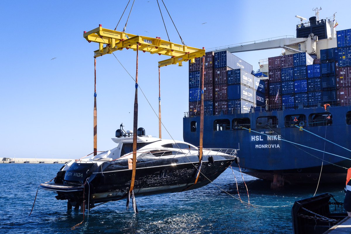 CarlosDuclos10's tweet image. Cargas especiales ...que habilidad!!! #skill #sunseekeryachts #yacht #specialcargo  #specialcargoonboard #cargooperations #docker #gantrycrane #containership  #instaship #maritime_family #gantry #maritime #algecirasport #algeciraspilot #coolmariners #fujifilmx100f #fujistas