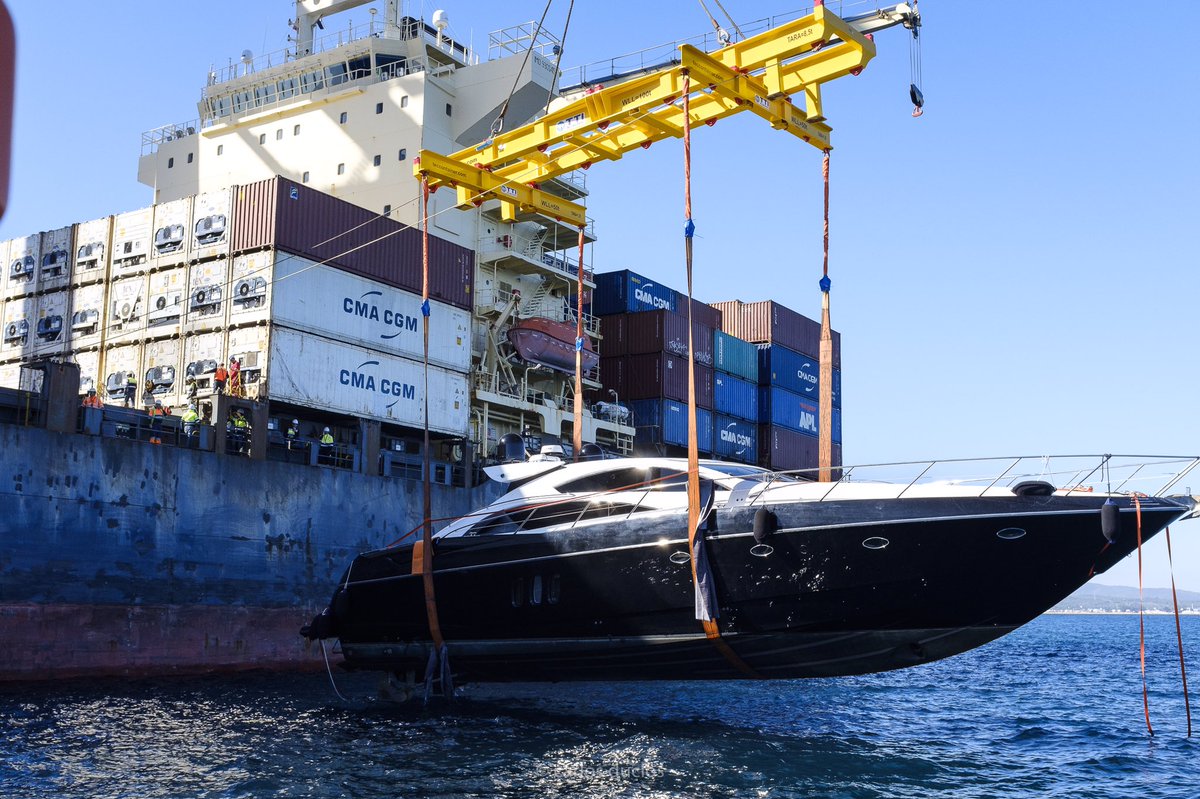 CarlosDuclos10's tweet image. Cargas especiales ...que habilidad!!! #skill #sunseekeryachts #yacht #specialcargo  #specialcargoonboard #cargooperations #docker #gantrycrane #containership  #instaship #maritime_family #gantry #maritime #algecirasport #algeciraspilot #coolmariners #fujifilmx100f #fujistas