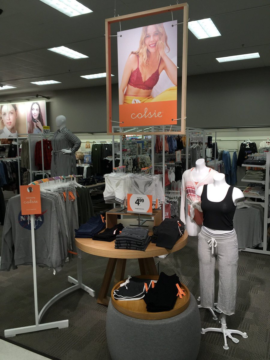 CarlingHale's tweet photo. Colsie.
#targetstyle #projectlace #colsie #t1542 @target https://t.co/tQCHLL26S3