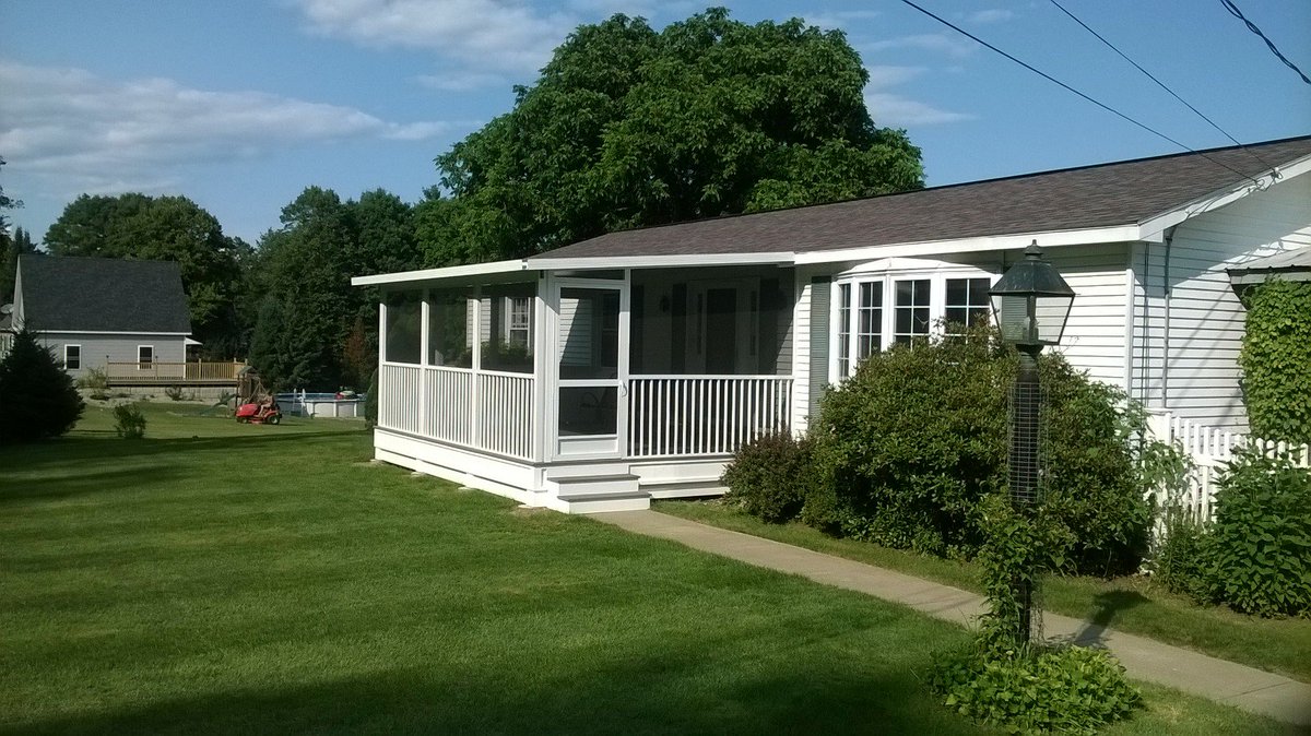 madd_tweet's tweet photo. While renovating your home exterior, add some aluminum #ScreenEnclosures to your patio. Easy on the budget, and a friendly installation, they'll add an additional place to enjoy the outdoors.
#MaddenIndustries
https://t.co/0vCWrRXa5n https://t.co/8ZUIpVMZft