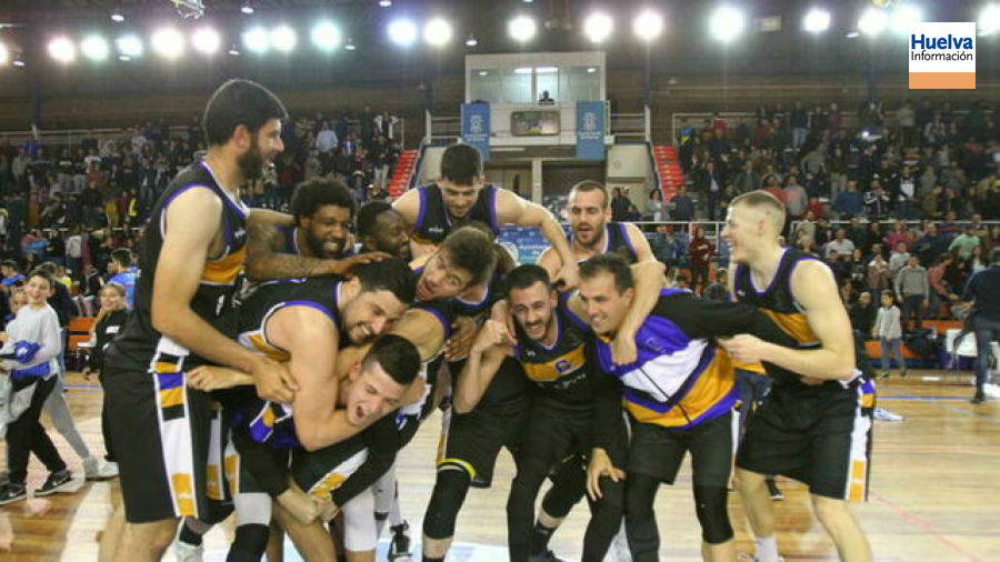 huelva_info's tweet photo. El Krypteia se impone al Marbella en un partido de infarto (79-76) #Huelva #Baloncesto #LigaEba @CDB_EBenitez @KrypteiaCapital  https://t.co/nugAPAKnH8 https://t.co/BrrSf5zuX8