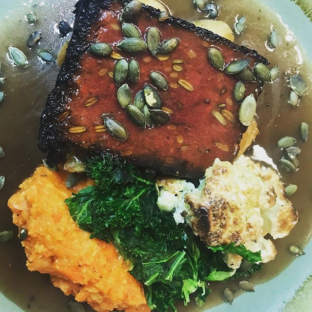 The complete Sunday roast. 
Moroccan beetroot loaf, roasties, leek and cauliflower cheese, carrot and chickpea mash, lemon kale and gravy. 
#plantbased #sundayroast