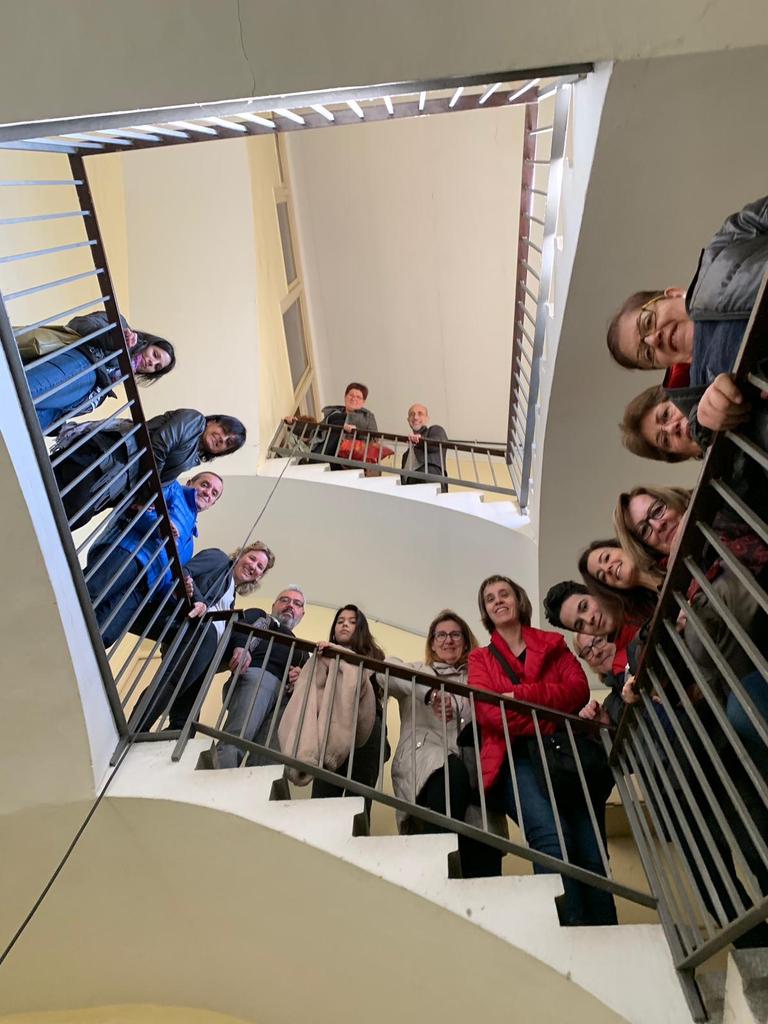 Hospitaligd's tweet photo. Antigues alumnes de l'Escola d'Infermeria es van retrobar i van poder compartir records i vivències a l'antic hospital. https://t.co/ICwHncx7Gr