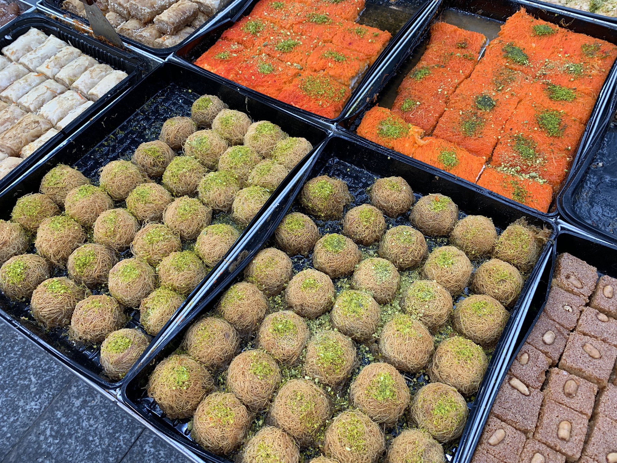 aviva-klompas-on-twitter-i-ll-have-some-of-that-and-that-oooh-and-definitely-some-of-those