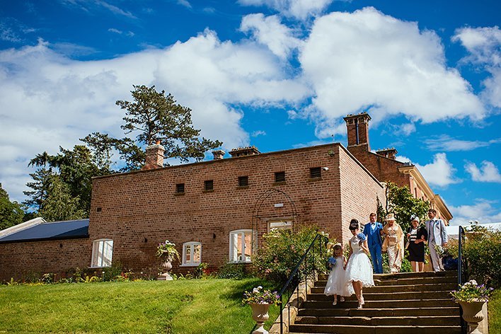 When this is your aisle, look at that beautiful blue sky that was there too 💙 A throwback to Adrian and Marcus's day here. Photo credit @dominiclemoinegrams #garthmylhall #countryhousewedding #uniqueweddingideas #quirkyweddingvenue #exclusiveshire #staycation