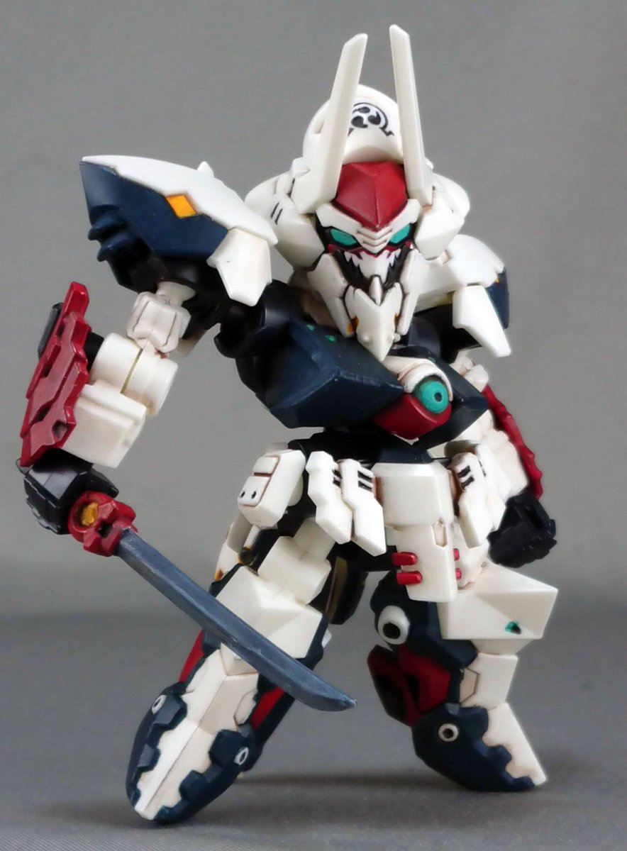 森口あらん 鉄のラインバレル 完全版 16 ディフォルメ プラモデル 付特装版 発売中です ラインバレル 1体と 集めるとデウスエクスマキナになるボーナスランナー1枚が付いてきます 何卒よろしくお願い致します あみあみさん T Co