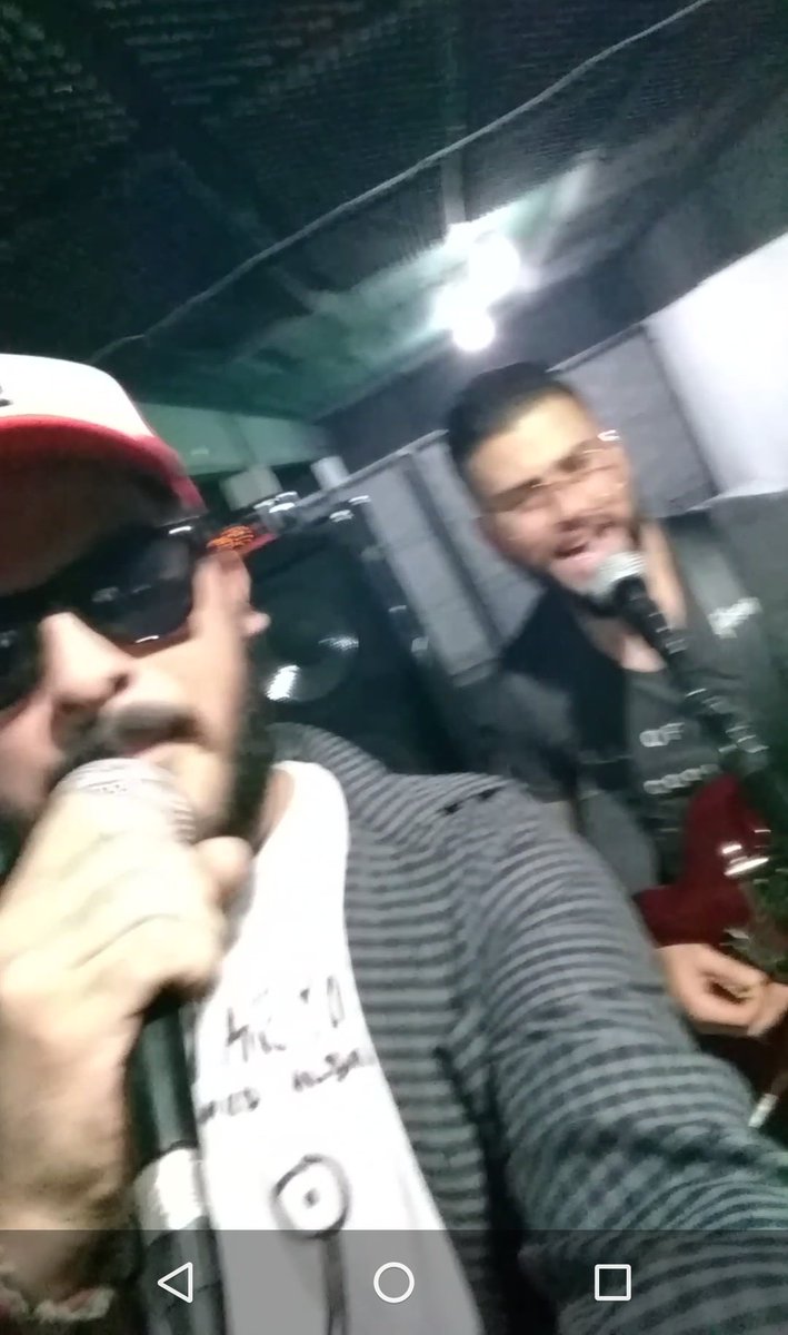juanbonfatti's tweet photo. Así molesto a mis compañeros @FlorentinoOTS @GabeDrummer mientras nos preparamos (ellos en realidad, yo ya ya estoy) para el 16 de marzo @LaQuadraBar @Kabron_oficial manijjjjjjjja https://t.co/cEn9tHBfRt