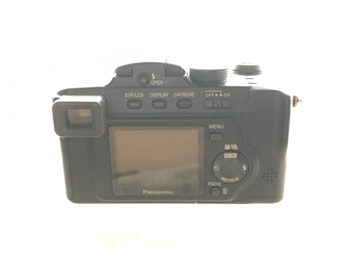 samurai_gameTV's tweet photo. #カメラ #コンデジ #LUMIX #写真 #中古 #売りたい #FZ5
■　LUMIX FZ5　+ 　1GB　SDカード
10年以上前のデジタルカメラ
１GBのSDカードを奮発して買う！というレベルの時代。

フォロワー限定で　2000円で売ります。
ヤフオクで後日出品予定

ご希望の方はダイレクトメッセージ、もしくはDiscordで https://t.co/9SCT69lFLU