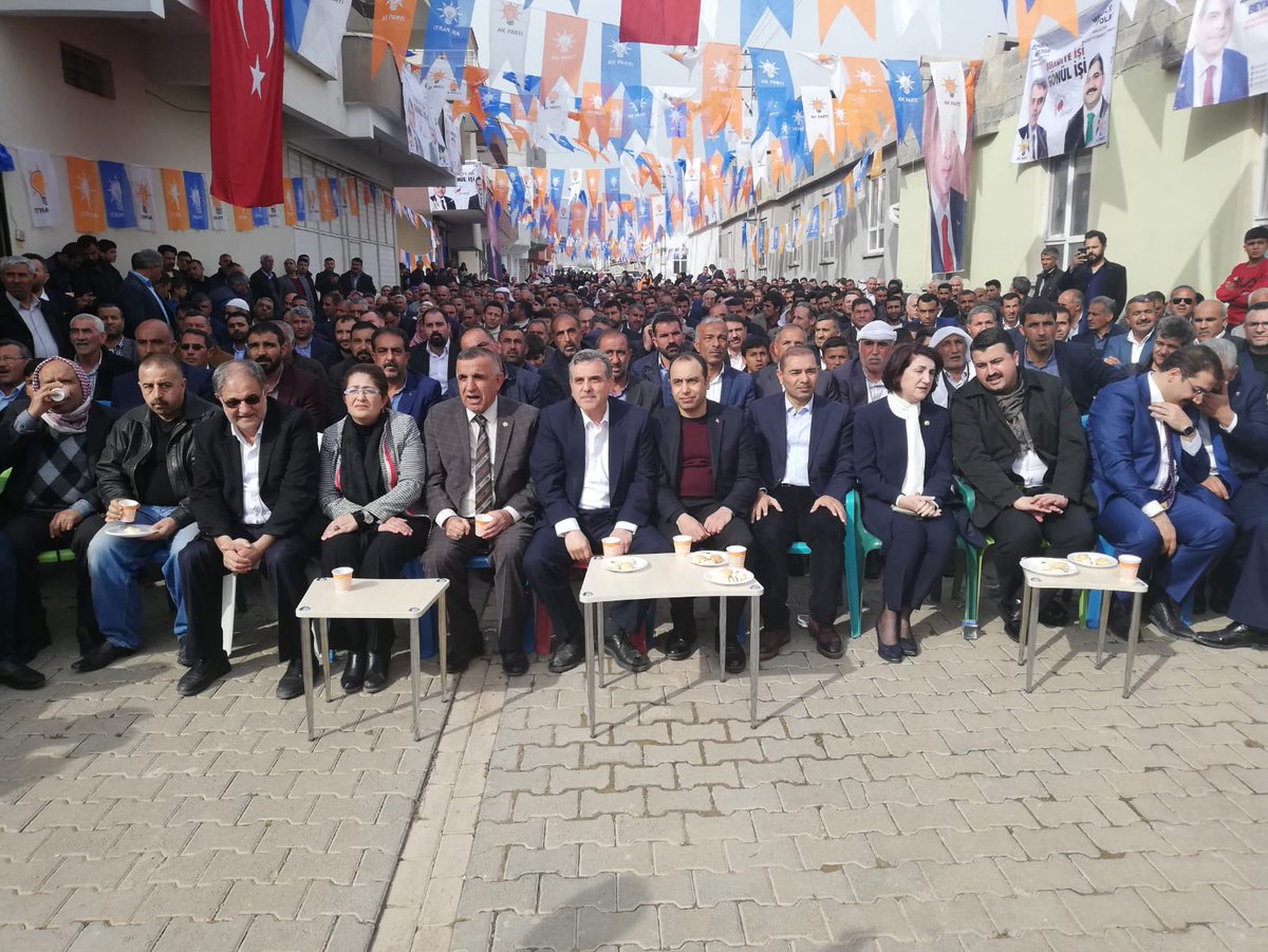 zabeyazgul's tweet photo. Haliliye ilçemize bağlı Akpınar kırsal mahallesindeki mitinge katılım sağladık.

Mahalle mitingine ev sahipliği yapan İsa Ay kardeşime ve bizleri coşkuyla, heyecanla karşılayıp bu güçlü desteği veren Akpınar mahalle sakinlerine teşekkür ederim.

#BelediyeİşiGönülİşi https://t.co/0cwZaIxYHZ