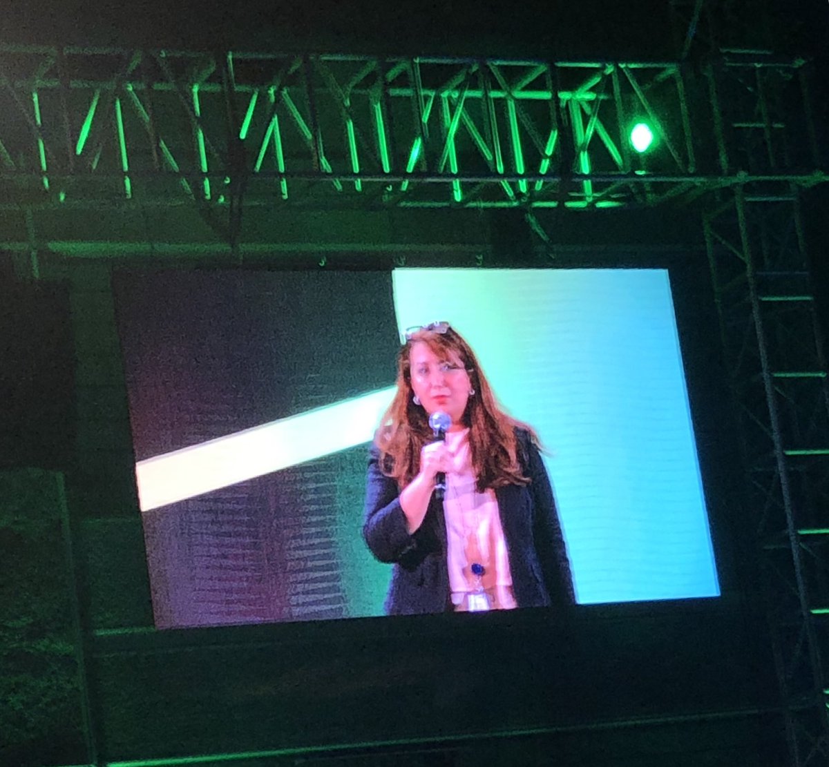 MercatorOcean's tweet photo. #UNEA4 #SciencePolicyBusiness CONGRATS to Shereen Zorba and to her outstanding team 4 this unique #collaborative event and for your determination just to make good @UNEnvironment @SDGoals @ird_fr @IPCC_CH @wef @GEOSEC2025 @CNES #SpaceClimateObservatory @CopernicusEU #science4SW https://t.co/oIzY4JVJOO