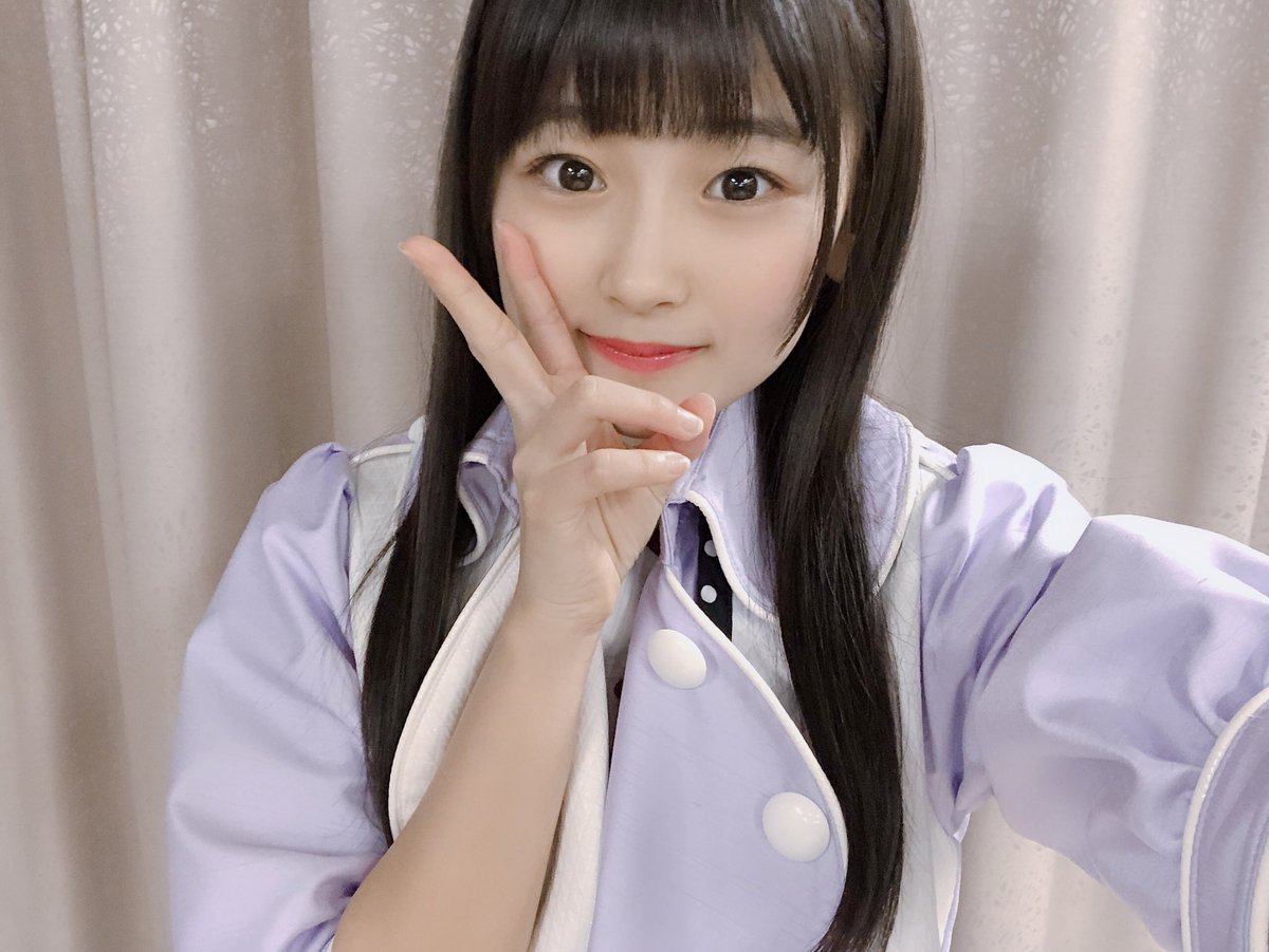 Hkt48 5期生 いぶきだよ ユニットはほねほねワルツでした どうでしたか それから花束めっちゃ嬉しかった びっくり ありがとうございます でも実は名前漢字が楓に 公演に来てくれた人も Dmmで見てくれた人も みんなありがとう すごく