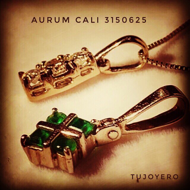 Esmeraldas & Diamantes combinación perfecta. Aurum Holguines Trade Center Cali. Teléfono 3150625 #jewellery #tujoyero #esmeralda #esmeraldas #esmeraldascolombianas #emerald #emeralds #joyeria #joyerias #moda #charm #charms #dijes #dijespersonalizados #cali #buenaventura