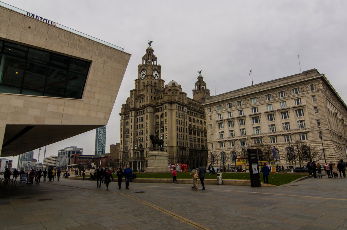 Kurt__roberts's tweet photo. liverpool #liverbird #liverbuilding #liverpool #explorelpool #liverpooldocks #liverpoolcity #photography #nikon #nikonphotography #city #streetphotography #architecture #architecturephotography https://t.co/XnPBbqY3It