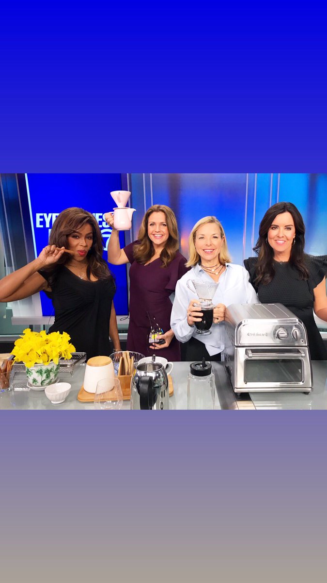 mcharlesworth7's tweet photo. ⁦@sissybigg⁩ bringin’ it!  Air fryer, drip coffee like old times and a cocktail 🍹 maker that mixes a mean #Margarita plus a smart vacuum that also mops &amp; knows carpet from hardwood.  #abc7ny ⁦@ABC7NY⁩ https://t.co/6tdTu7YbxF