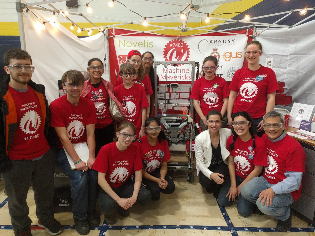tedhsu's tweet photo. Thanks @KirstyDuncanMP for cheering on FIRST robotics teams at Humber College this weekend and for visiting the @ktownmavericks https://t.co/7OIruKPARB