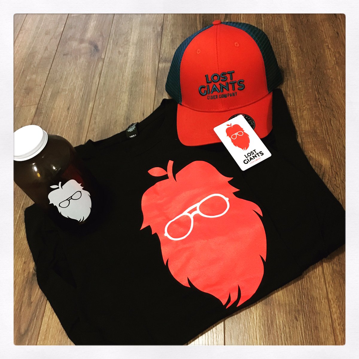 FunWithTheFuzz's tweet photo. Sign up for the race by the end of the day and you will be entered to win this Lost Giants Cider Company swag!!  Re-tweet and be entered twice. https://t.co/WADZ6dxFUL